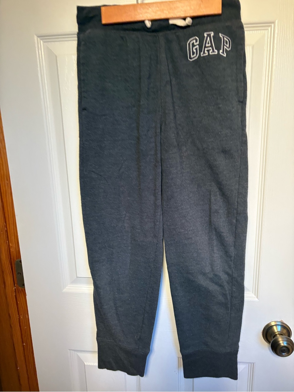 GAP Kids Boys Logo Jogger Sweatpants Charcoal Gray XL